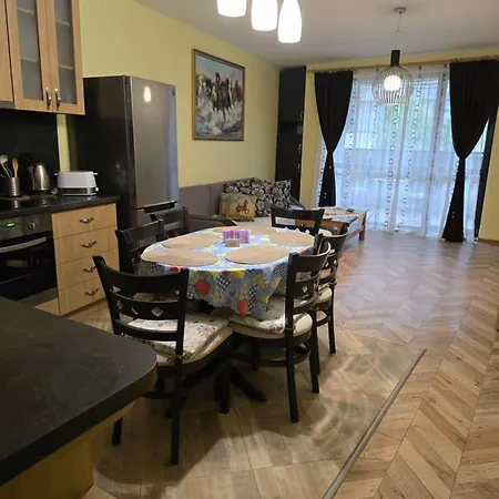 Apartment Wild Walnut Warna